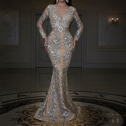 Dame Glamourøse Couture-aftenkjole med transparente ærmer og detaljeret palietbroderi Stilla