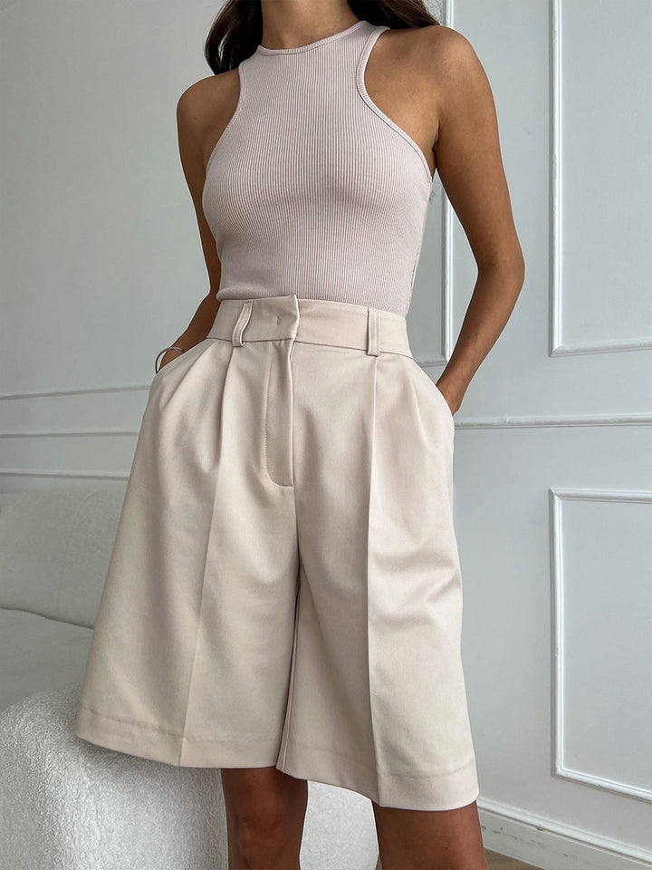 Stilla | Klassiske Knælange Shorts Beige