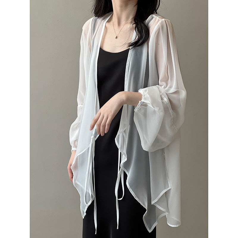 Dame elegant gennemsigtig bluse med dyb V-hals og bindebånd Stilla