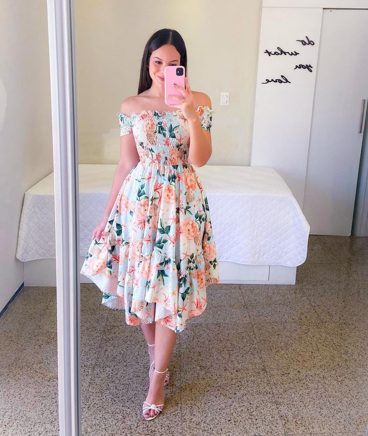 Dame sommerkjole med off-shoulder design og farverig sommerfugletryk Stilla