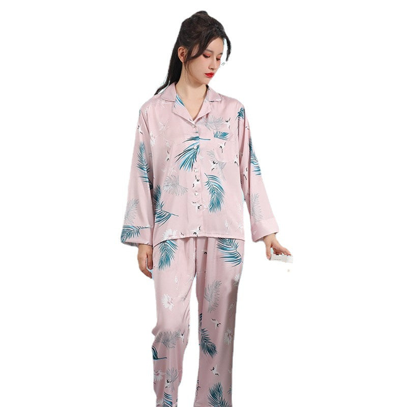 Dame elegant satin pyjamasæt med blomsterdesign og komfortabel pasform Stilla