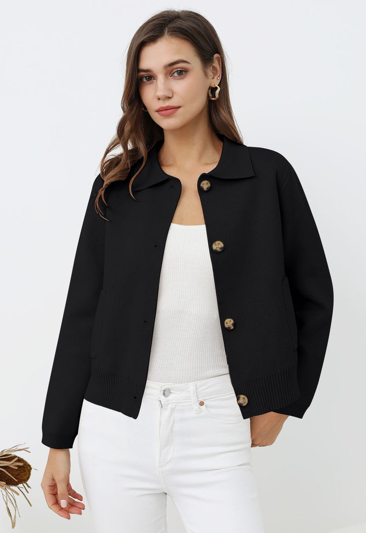 Dame mode kort jakke med elegante knapper Stilla