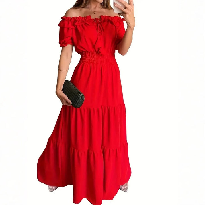 Dame Maxikjole med Off-Shoulder Design og Volantdetaljer Stilla