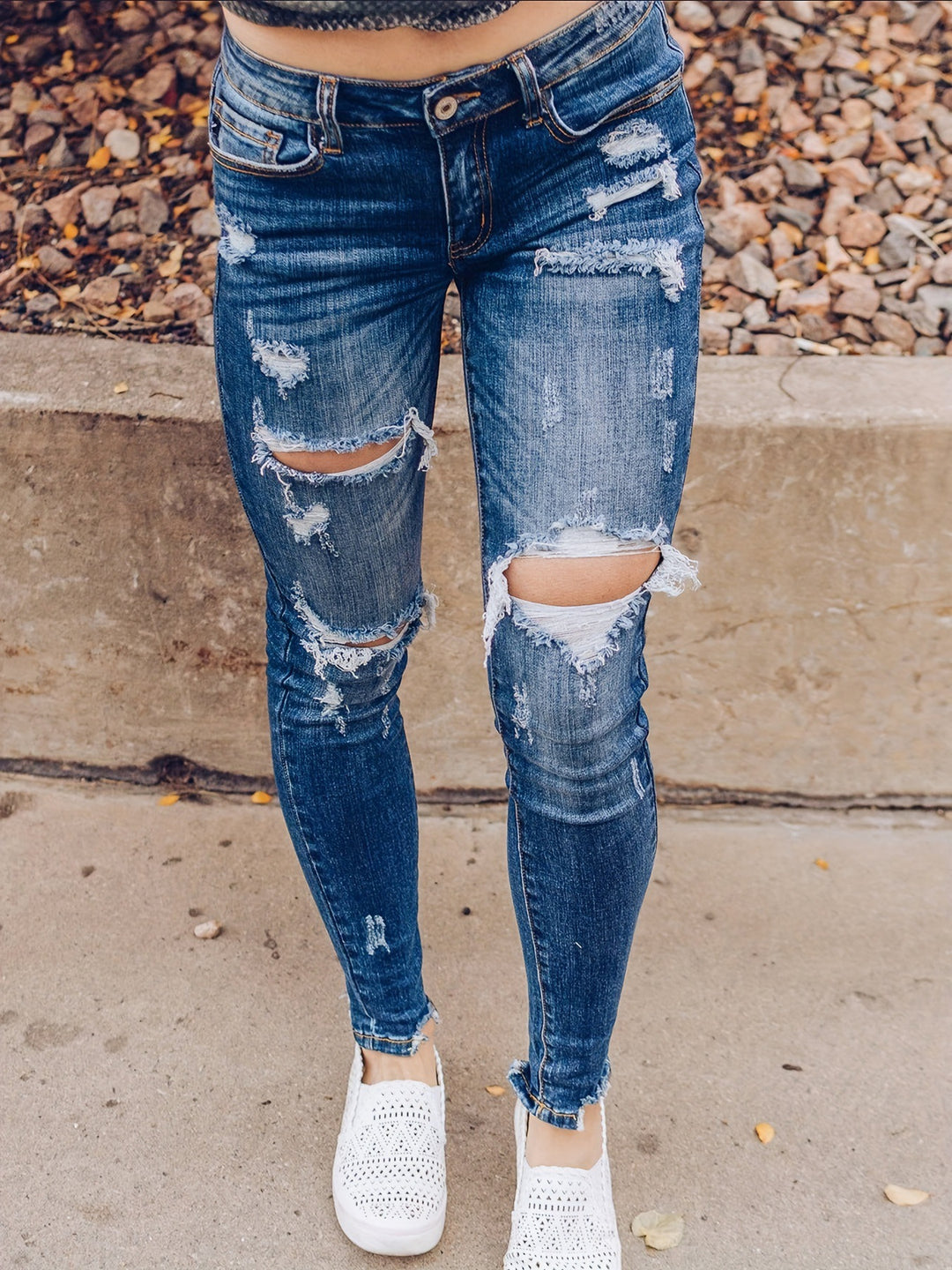Dame Skinny Jeans med moderne revne- og ødelagte detaljer Stilla