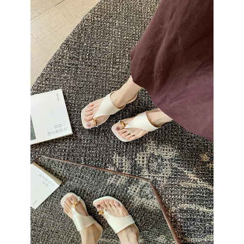 Femme Cross-Strap Slide Sandaler med elegant spænde-detalje Stilla