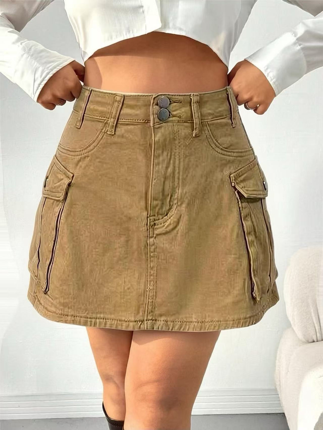 Dame Denim-Mini nederdel med påsyede lommer og moderne detaljer Skovae