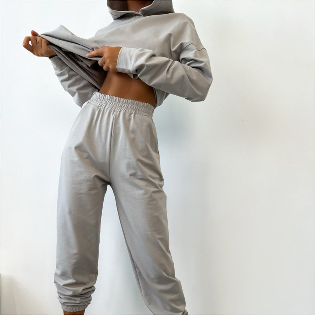 Kvinders hoodie og joggingbukser sæt med elastisk talje og afslappet pasform
