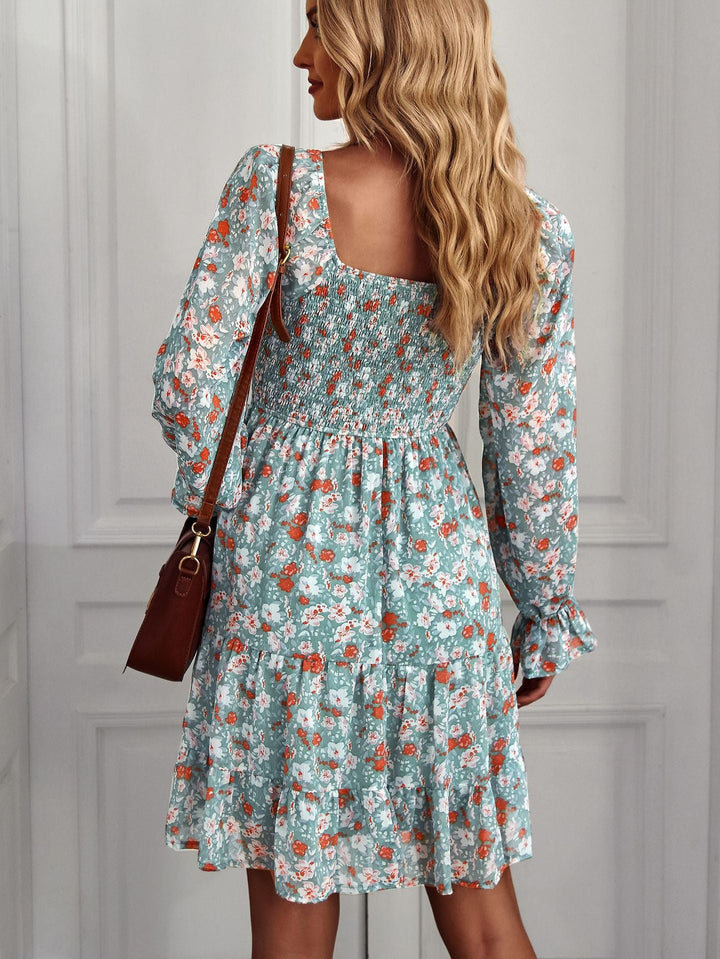 Stilla | Square Neck Lange Ærmer Fit Flare Mini Kjole