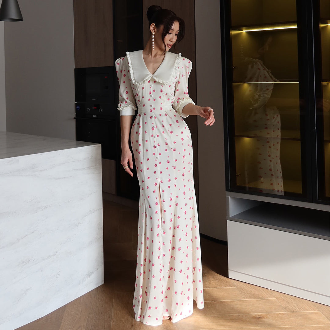 Damer maxi kjole med elegant krave trim og blomstrede accenter