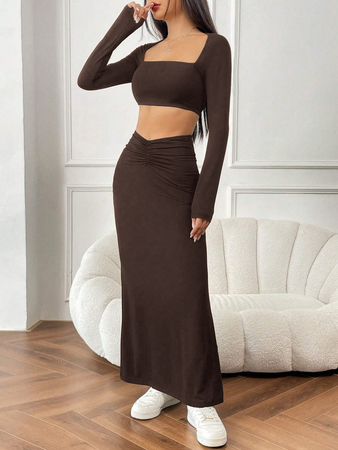 Damer elegant kombination af crop-top og maxiskørt Stilla