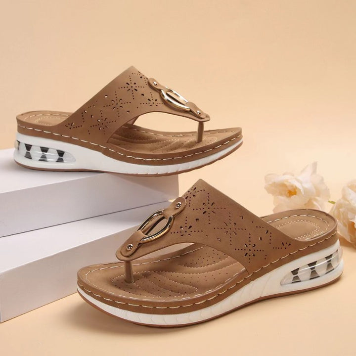 Dame Komfortable Tåsplit-sandaler med skridsikre såler og stilfulde detaljer Stilla