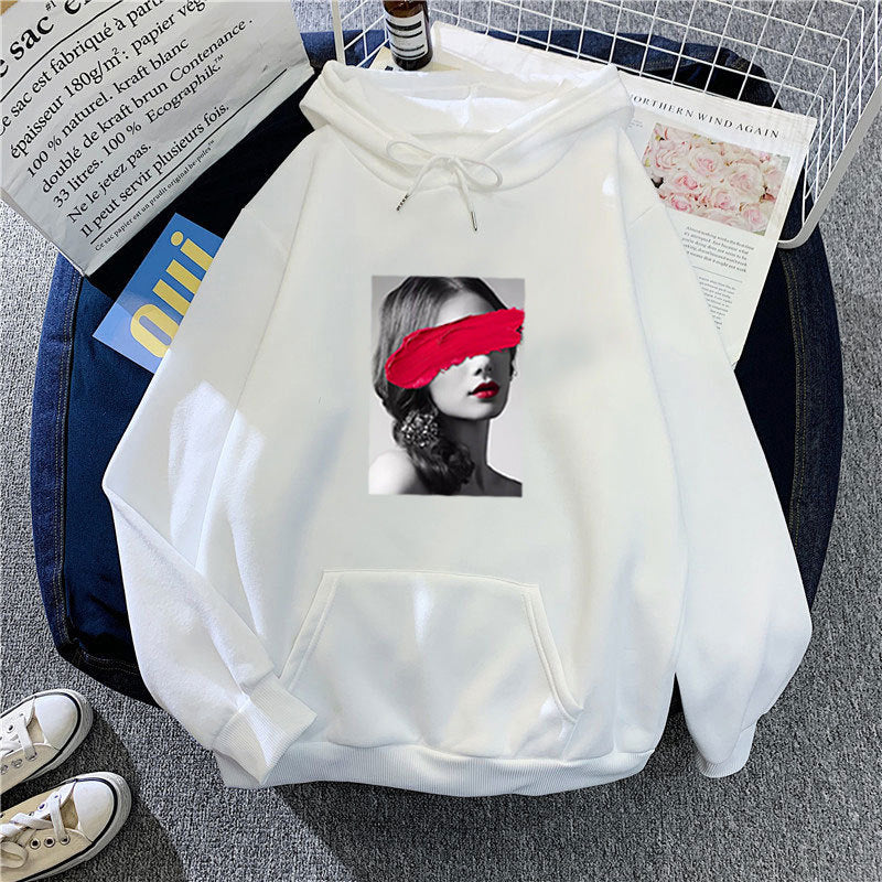 Kvinde hoodie med kreativt kunstdesign Skovae