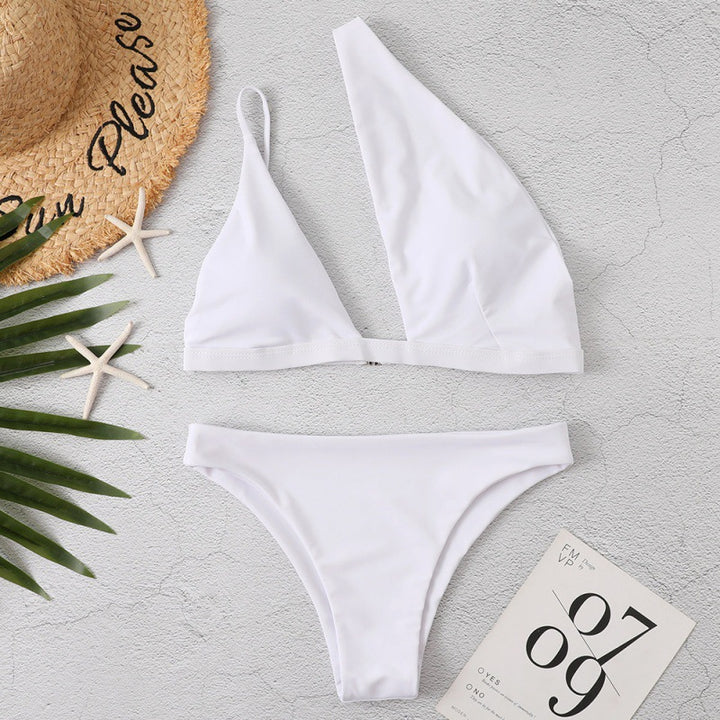 Dame Cut-Out Bikini med asymmetrisk top og justerbare stropper Skovae