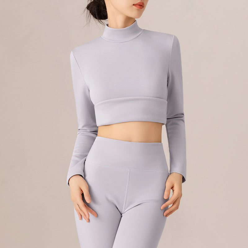 Dame sporttop med stilfuldt rullekrave og trendy cropped længde Stilla