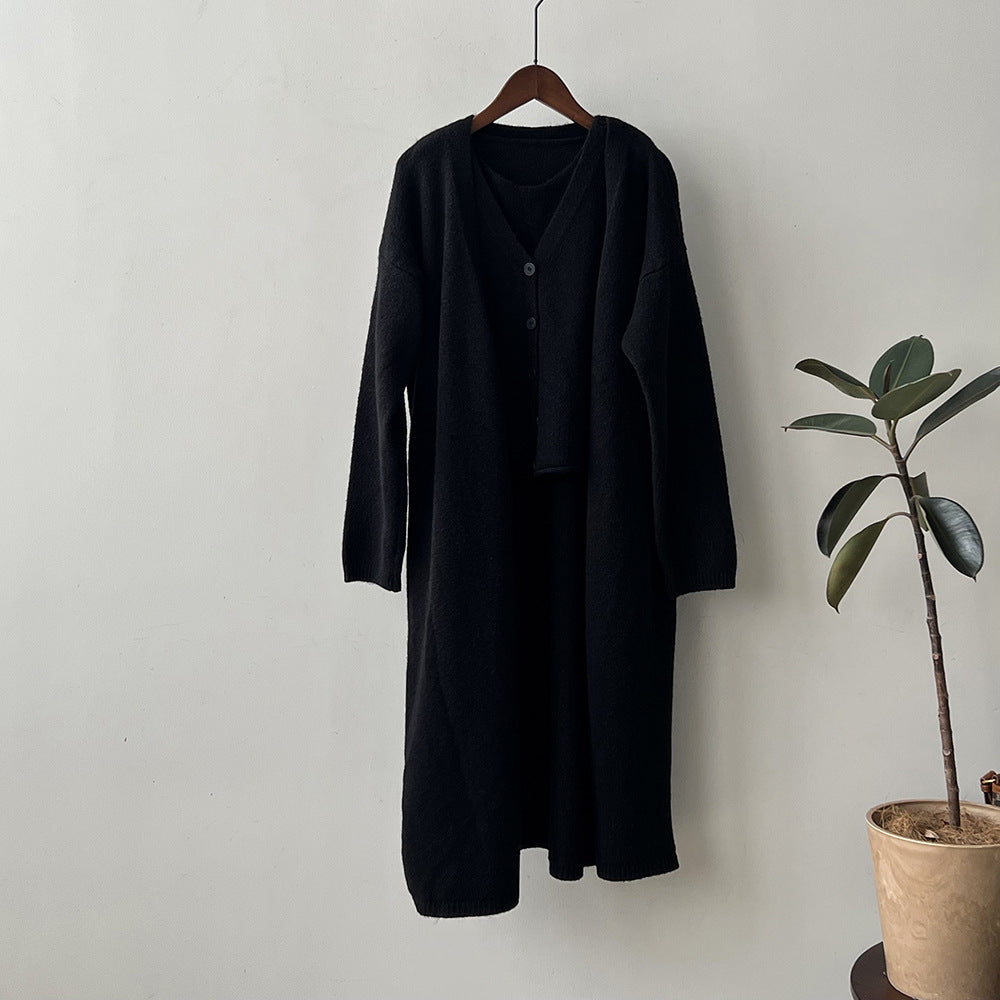 Femme Cozy Strikcardigan og Midikjole Sæt Stilla