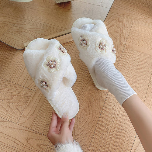 Dame Fluffy Pantoletten med sarte Blomsterapplikationer og behagelig Fodbed Stilla