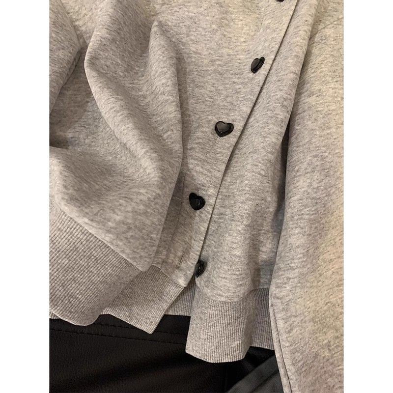 Femme Korte Button-Front Sweatshirt med Hjerte Detalje Stilla