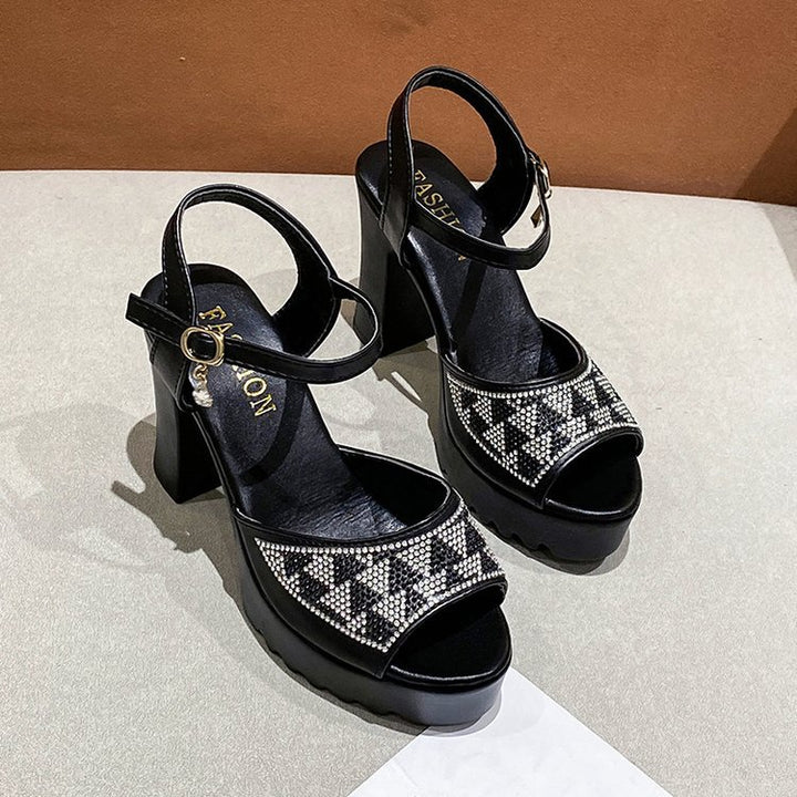 Dame Plateau-sandaler med glitrende strass og modedesign Stilla
