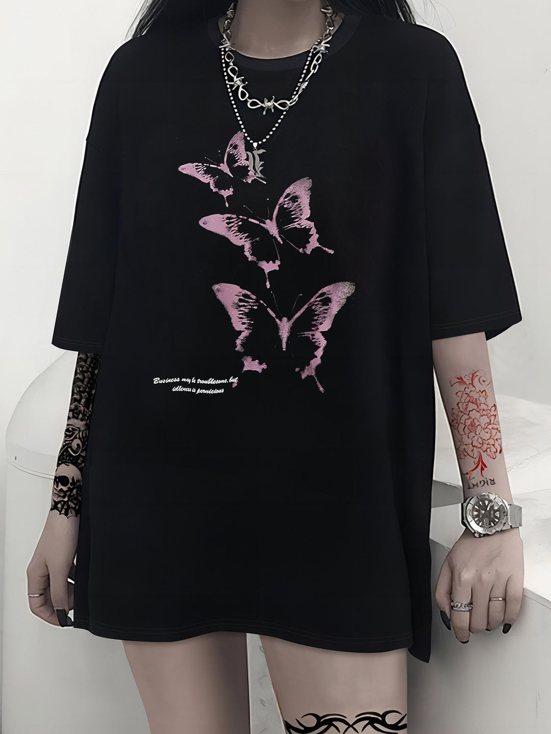 Dame T-shirt med kreativt kattemotiv og legesyg sløjfe Skovae