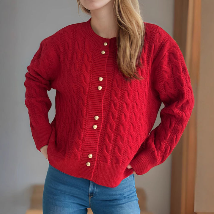 Dame cardigan med kabelmønster og elegante perleknapper Stilla