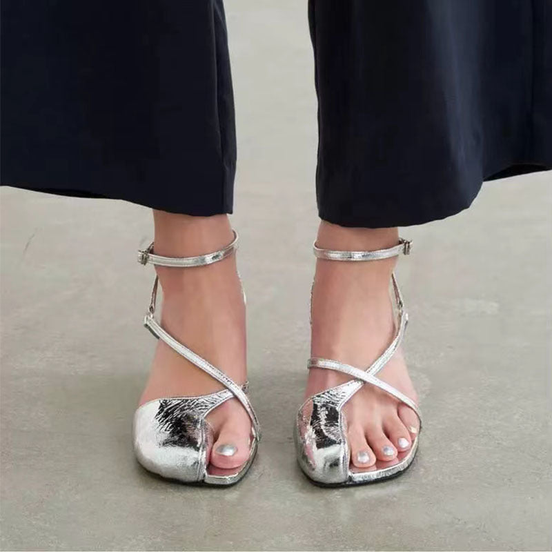 Femme Strappy Open-Toe High Heels Sandaler med unikt Cut-Out-Design Stilla