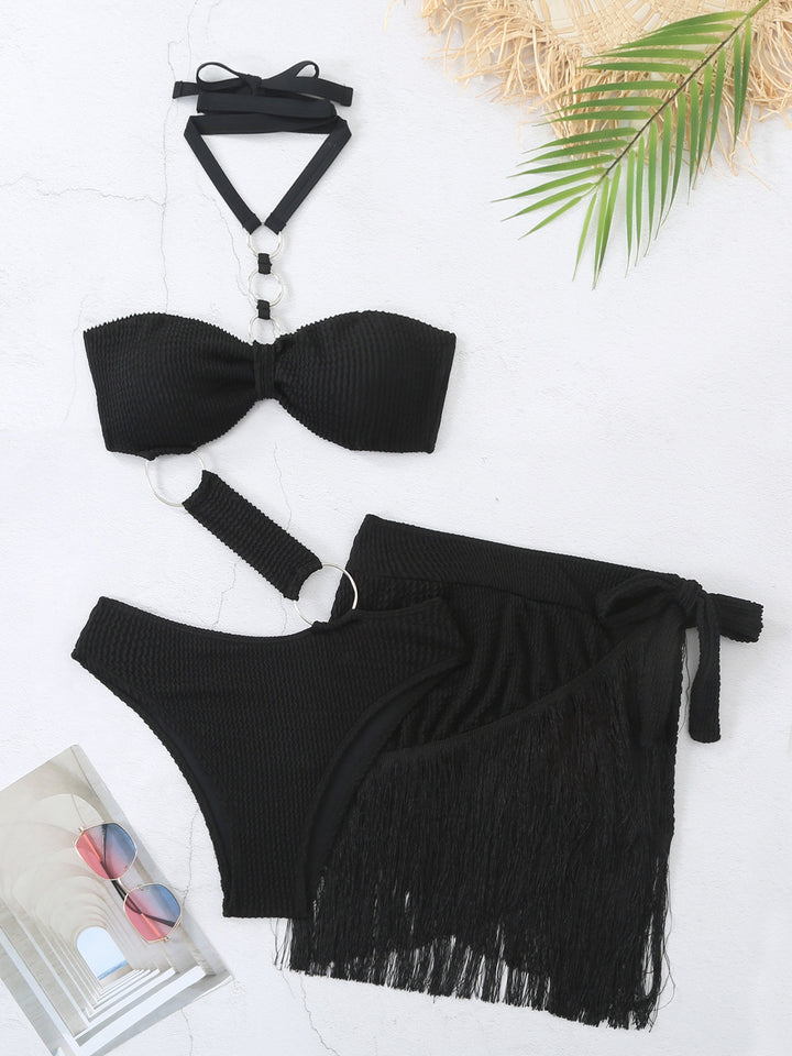 Dame Bikini-sæt med moderne bandeau-overdel, elegant frynser-nederdel og raffinerede detaljer Stilla