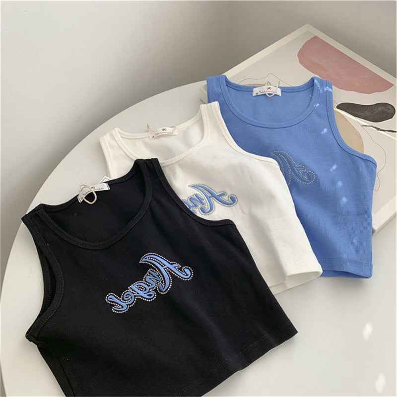 Femme Rippedel Crop Tanktop med strassdetalje Stilla