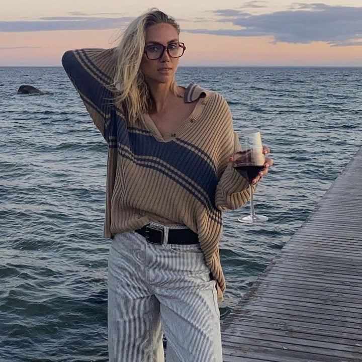 Dame Oversized Strikpullover med V-Udsnit og Stribedetaljer Stilla