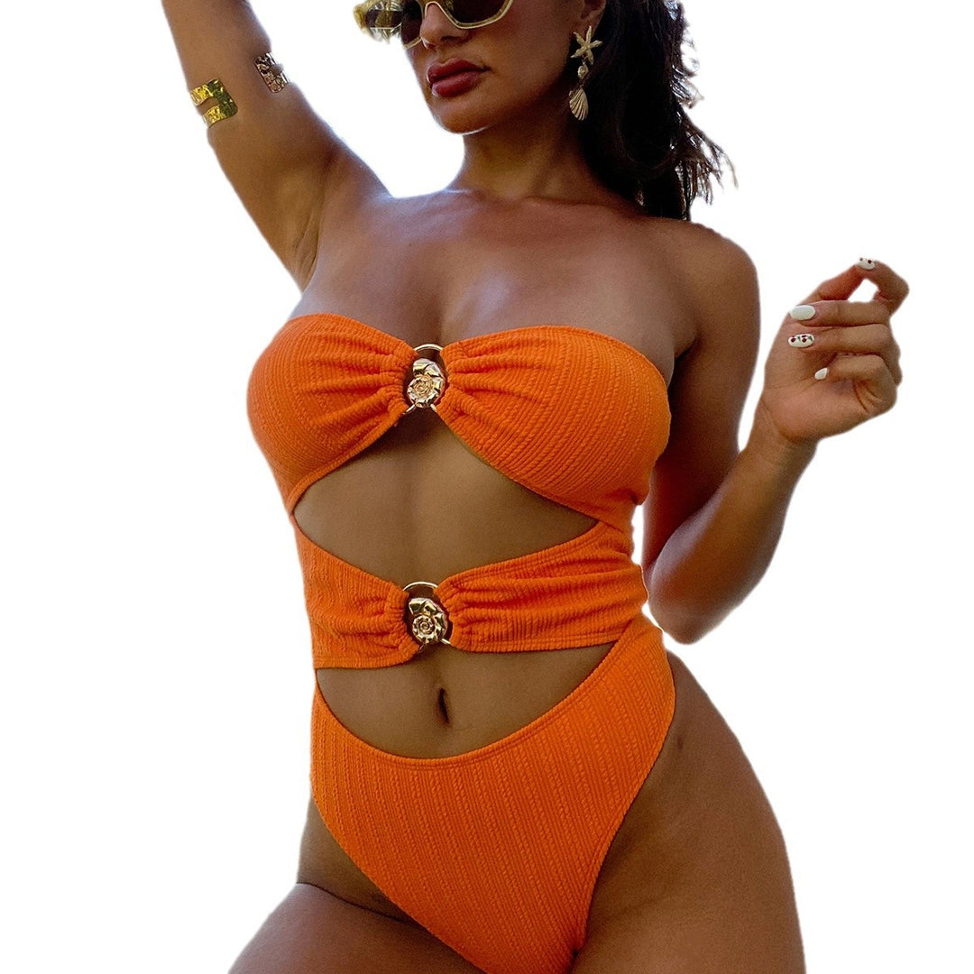 Dame Kvalitet Bikini med Cut-Outs og Smykkedetaljer Stilla