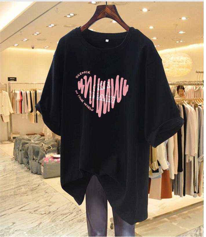 Dame T-shirt med kreativt tryk og afslappet snit Stilla