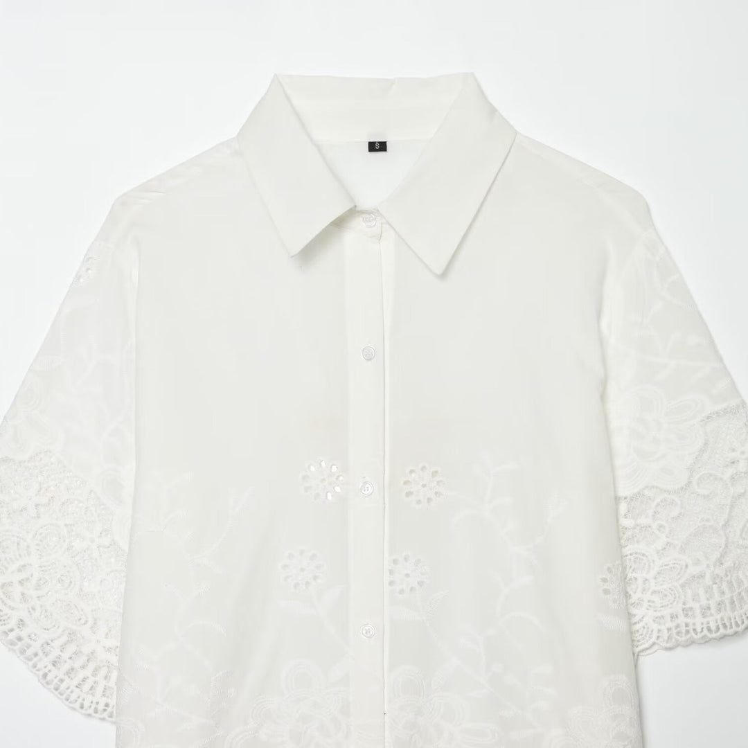 Dame kortærmet bluse med filigran spidsen detalje Skovae