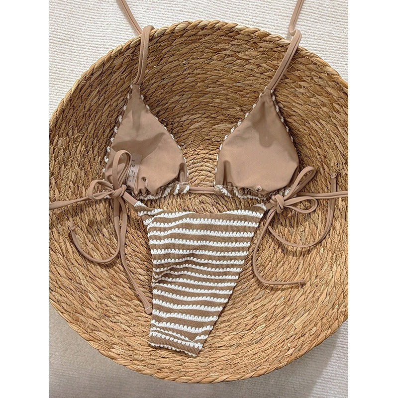 Dame triangel-bikini med fashionable stribemønster og justerbare bindebånd Skovae