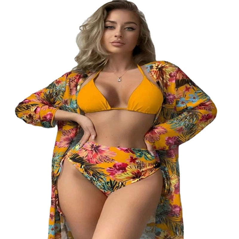 Dame bikiniset med blomsterdesign og asymmetrisk detaljer Stilla