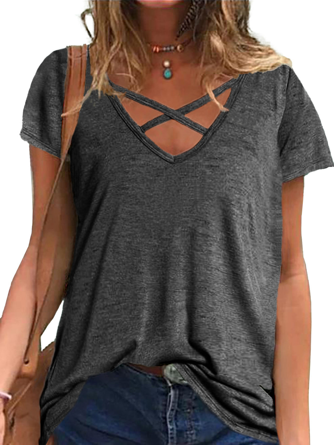 Dame T-shirt med moderne V-hals og kryds-design Stilla