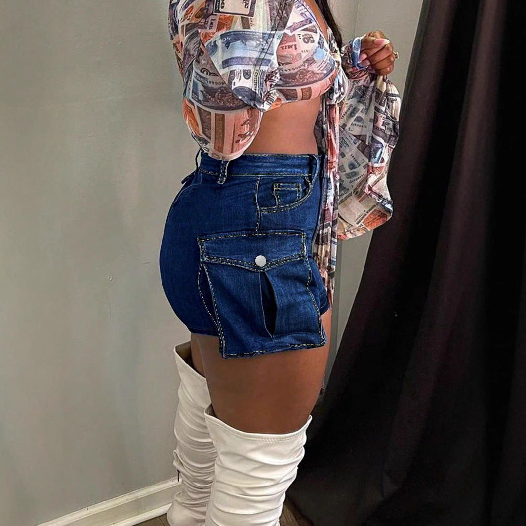 Dame fashionabel denim miniskørt med praktiske cargo-lommer og justerbar talje Stilla