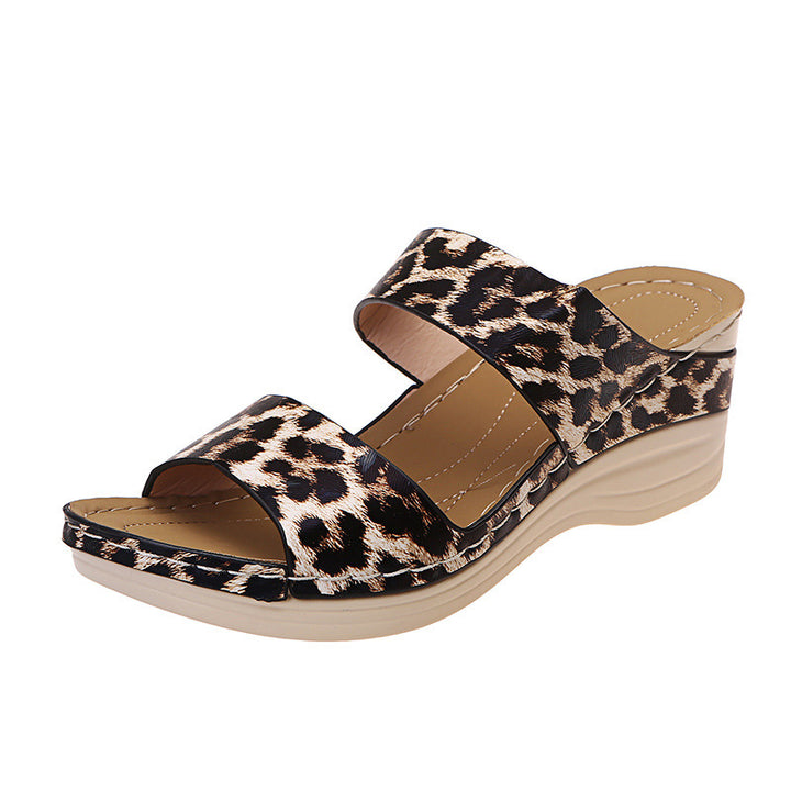 Dame Wedge-sandaler med moderne leopardmønster og ergonomisk fodseng Stilla