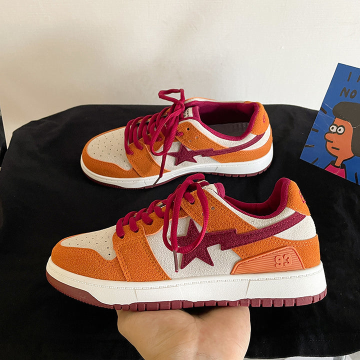 Dame Mode Sneakers i ruskind med trendy stjernedetalje Stilla