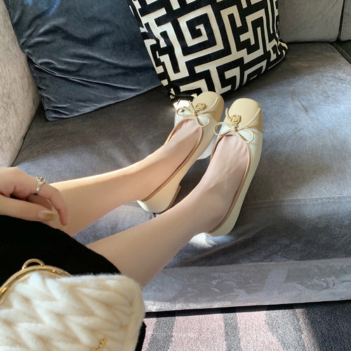 Dame elegante spidse ballerinaer med dekorativ sløjfe Stilla