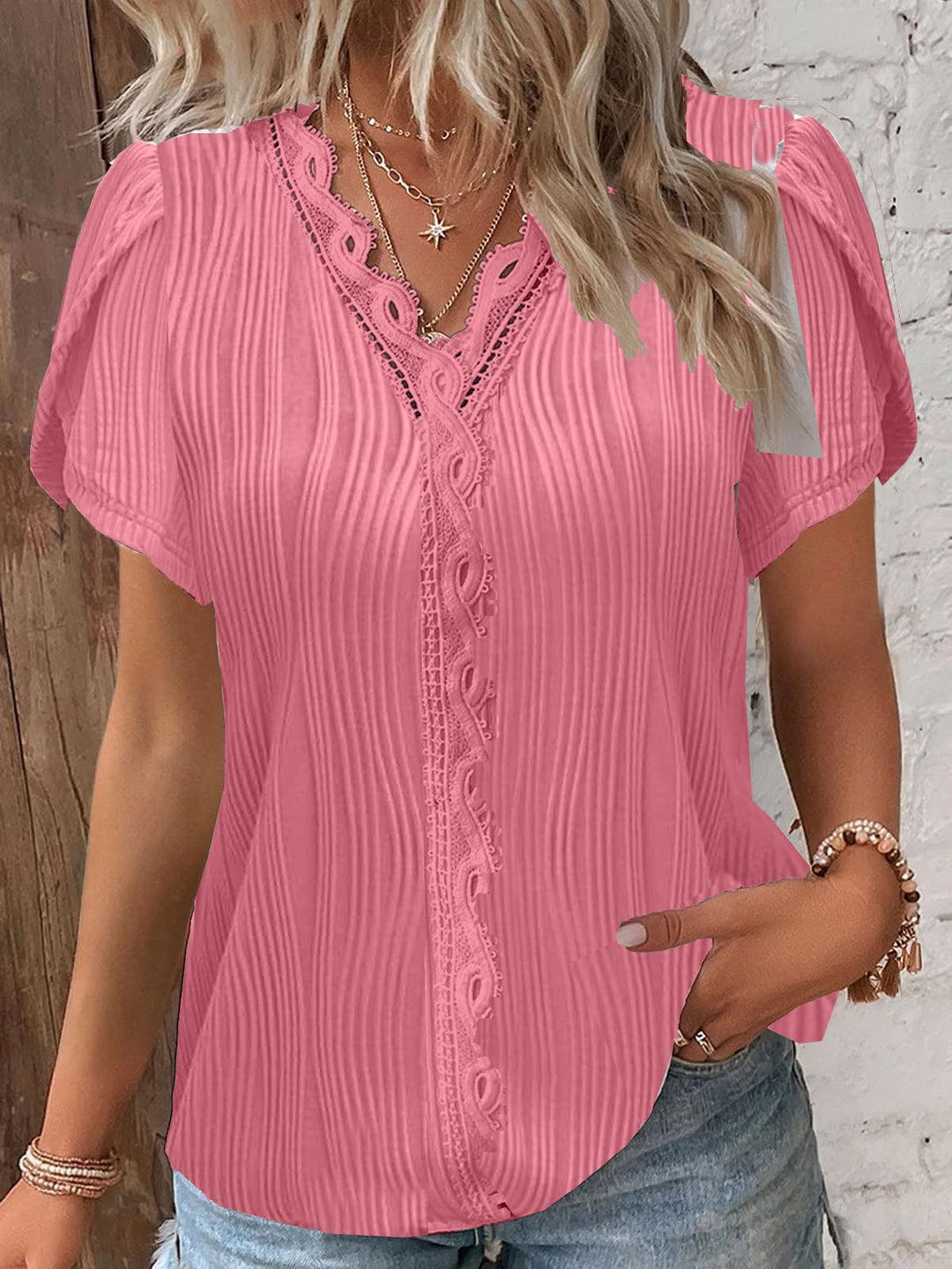 Damebluse med knapliste og spids Stilla
