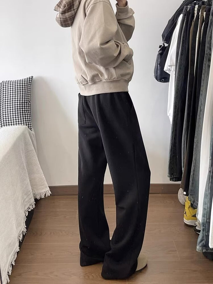 Herre højt skåret fritidshose med unikt snit og afslappet design Stilla