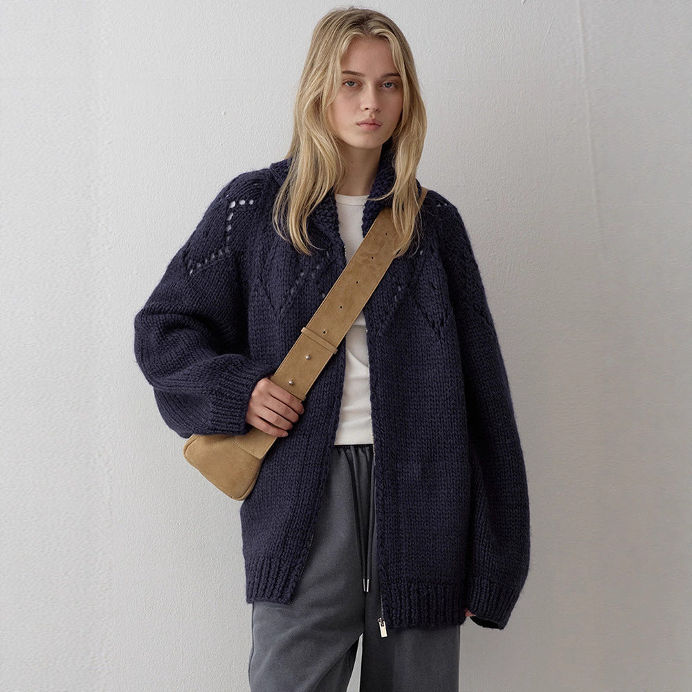 Kvinders chunky strik cardigan med tidløst design og moderne detaljer Stilla