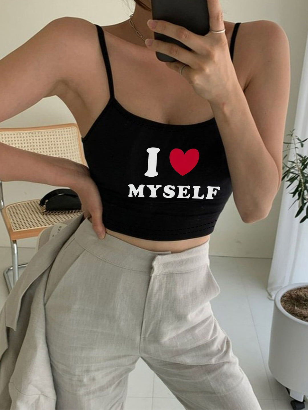 Dame Crop-top med motiverende statementtryk og fine spaghetti-stropper Skovae