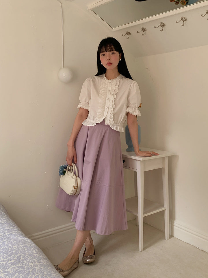 Dame romantisk bluse med ruffles detaljer og smukke knap dekorationer Stilla