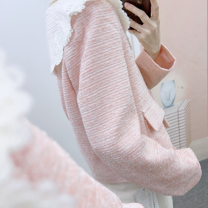 Dame Boucle-jakke med elegant spidse krave og dekorative knapper Stilla