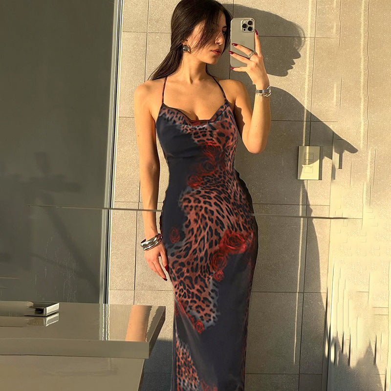 Dame Leopardprint Satin Maxikjole Stilla