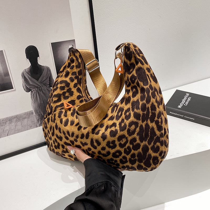 Femme Stilfuld Dyrtryk Hobo-Taske Stilla
