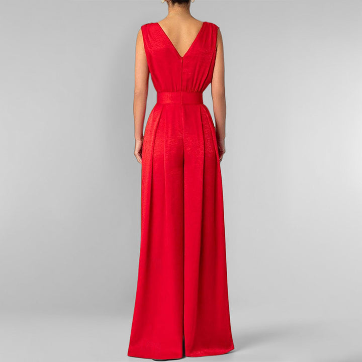 Dame jumpsuit med vidde ben og elegant V-hals Stilla