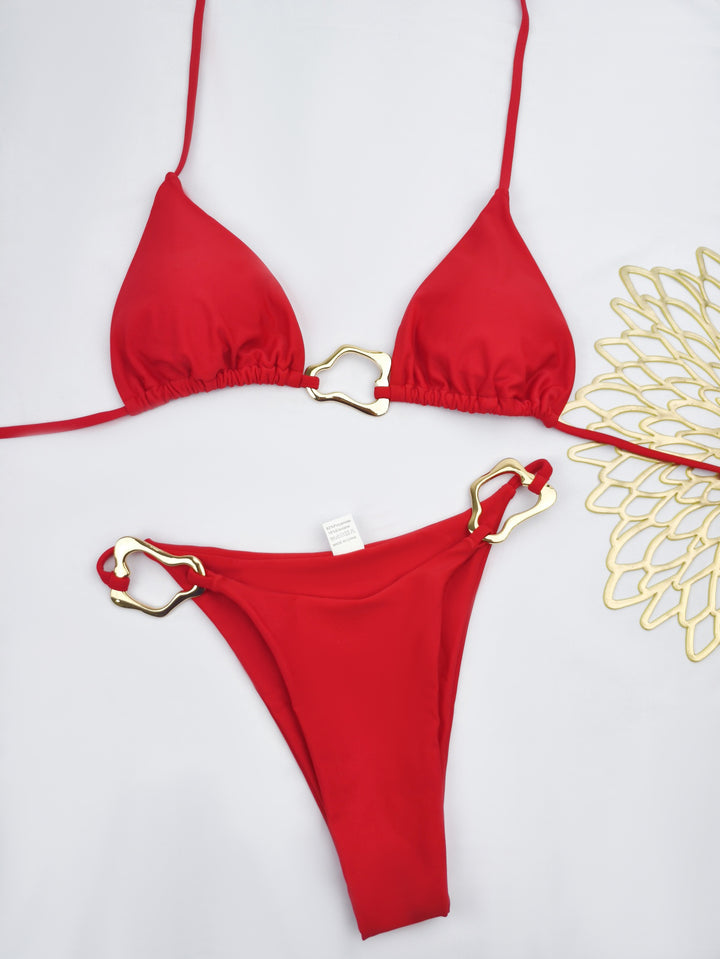 Dame bikini-sæt med elegant guld-detail og justerbare stropper Stilla