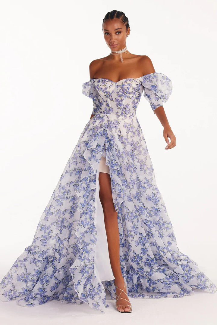 Kvinders festlige maxikjole med off-shoulder design og blomster rynke detaljer
