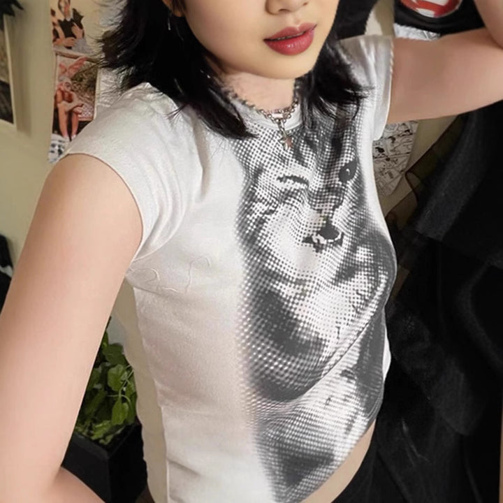 Dame Crop-T-Shirt med kreativt kattemotiv Skovae